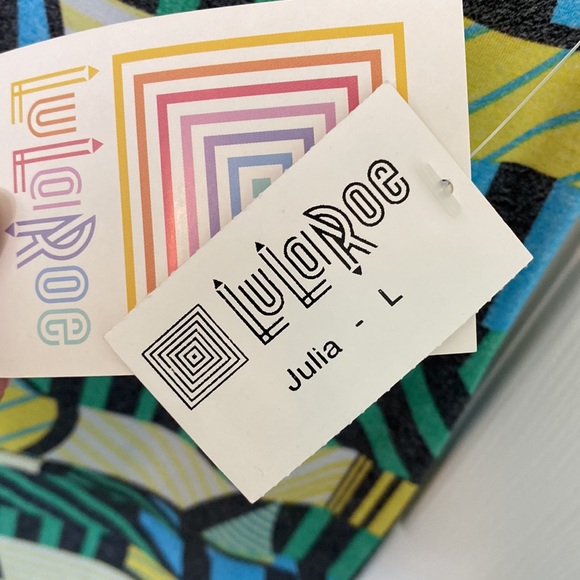 LulaRoe Julia - Large - Picture 3 of 3